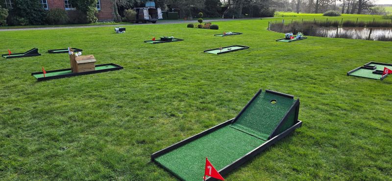 crazy golf for weddings